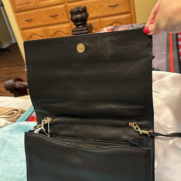 Valentino Garavani Black Leather Crossbody/Clutch Bag - Picture 3 of 6